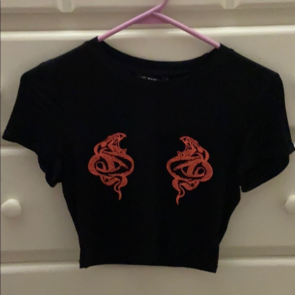 black crop top
